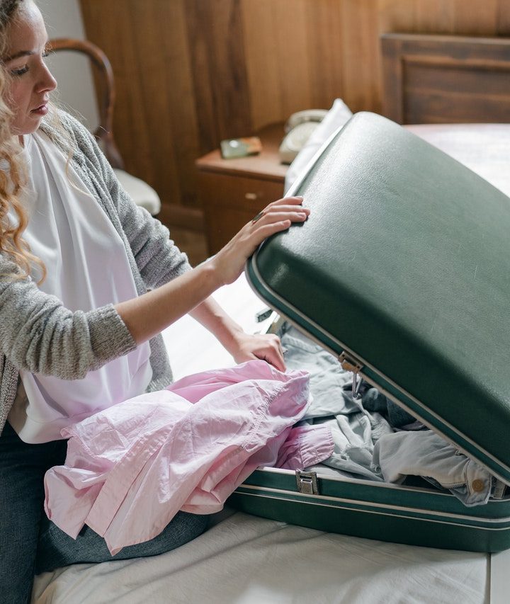 Step By Step Guidelines To Pack Clothes For Your Move Most Efficiently